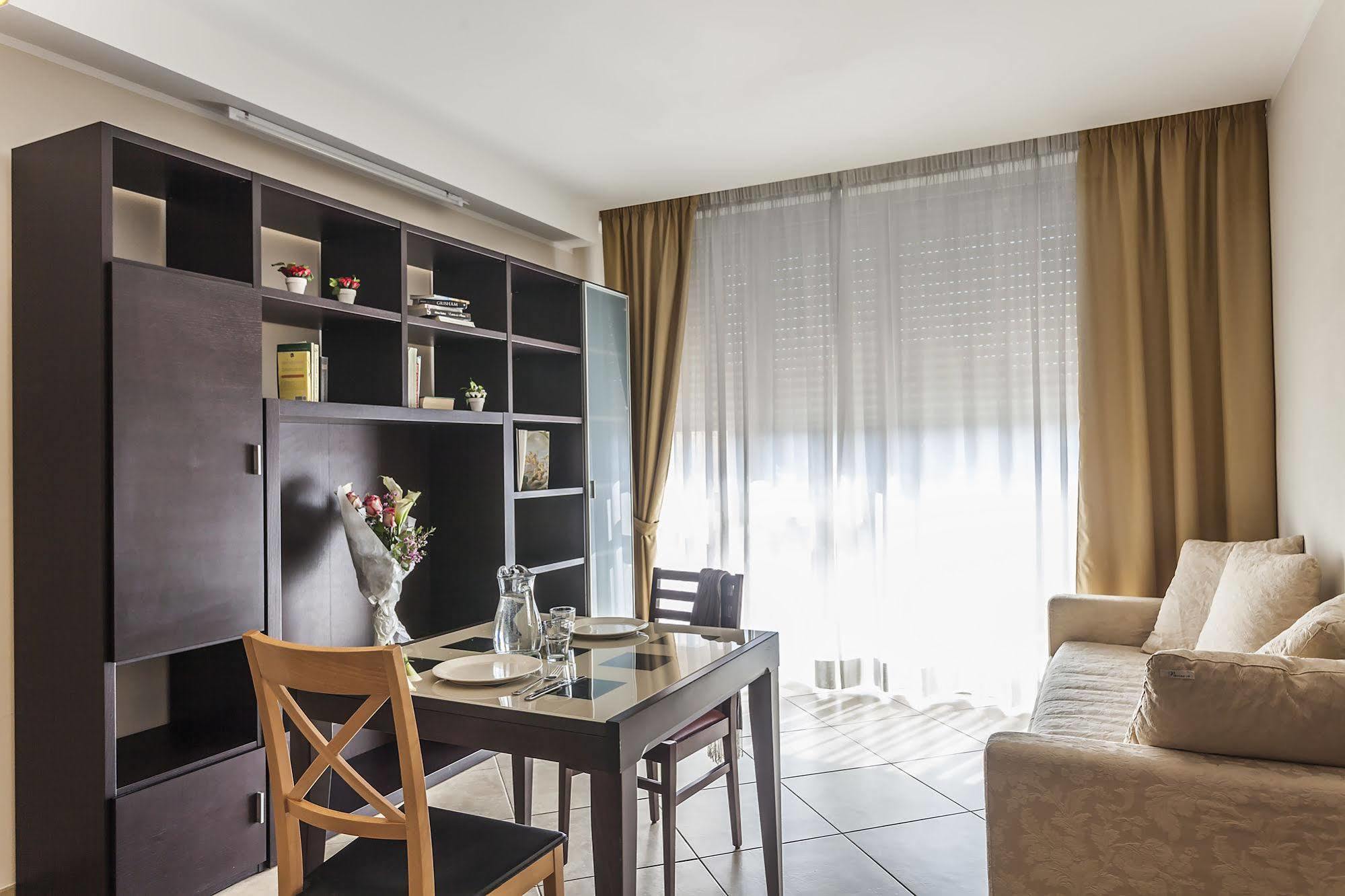 Aparthotel Anghel Siena Ngoại thất bức ảnh