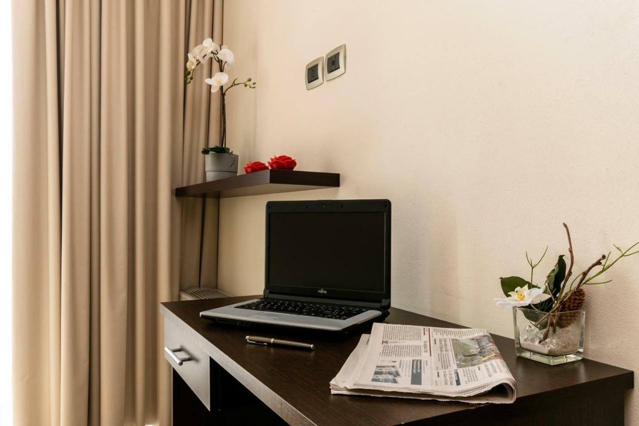 Aparthotel Anghel Siena Ngoại thất bức ảnh